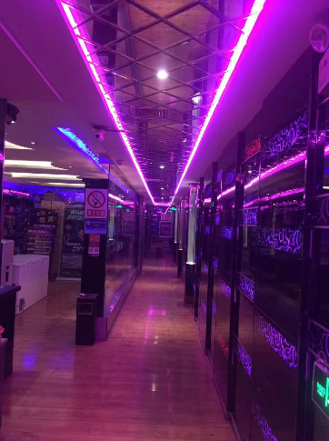 2017-07-07 成功簽約甘肅省敦煌市商務(wù)KTV項目